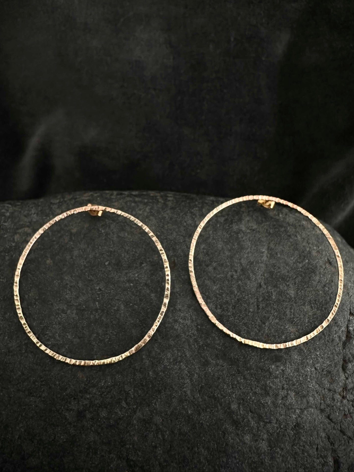 40mm large 9ct gold hoop earrings on stone - hammered handmade jewelry