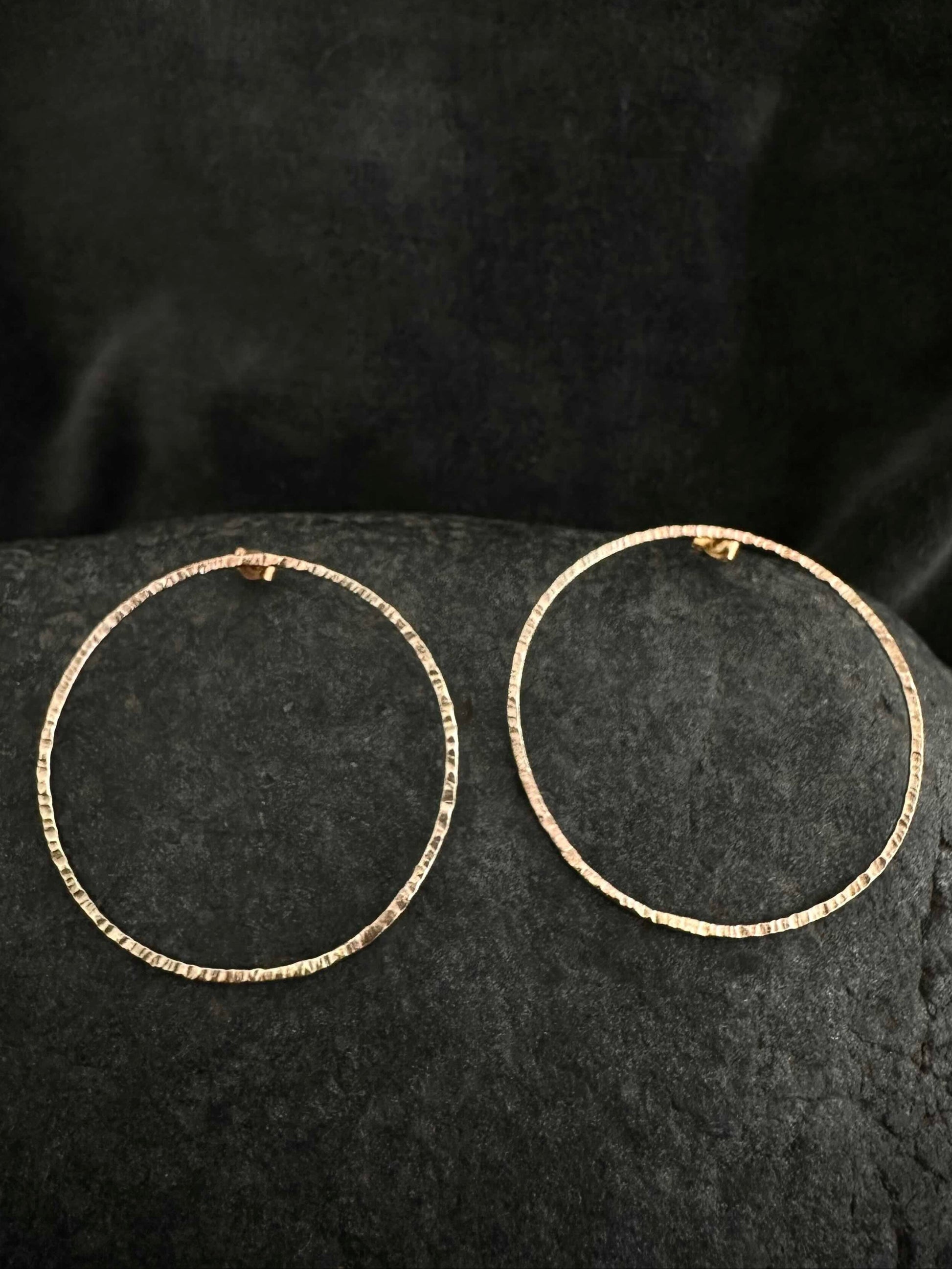 40mm large 9ct gold hoop earrings on stone - hammered handmade jewelry