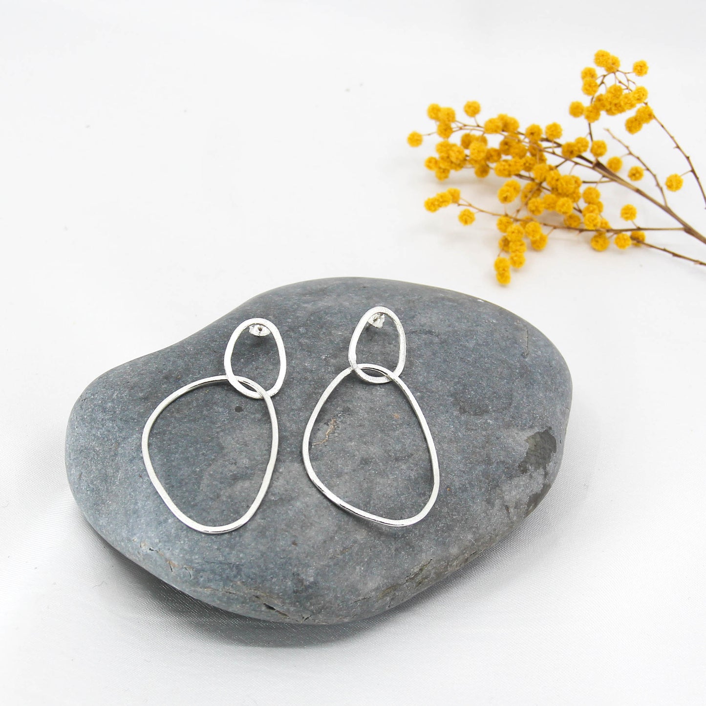 long minimalist dangly earrings in 925 sterling silver with organic shapes, ca. 65mm drop length