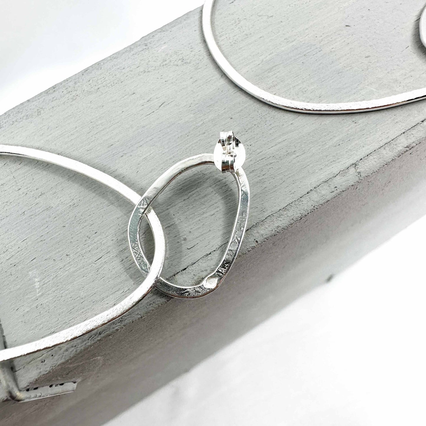long minimalist dangly earrings in 925 sterling silver with organic shapes, ca. 65mm drop length