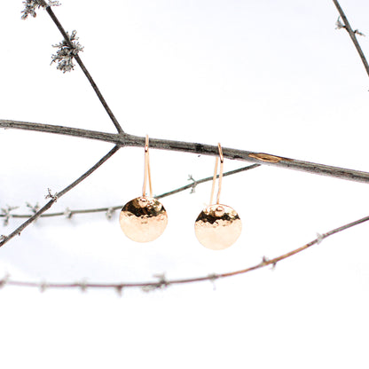golden dangling disc earrings • 14ct gold plated