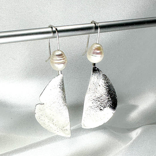long dangly silver earrings with fresh water pearl
