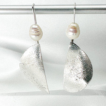 long dangly silver earrings with fresh water pearl