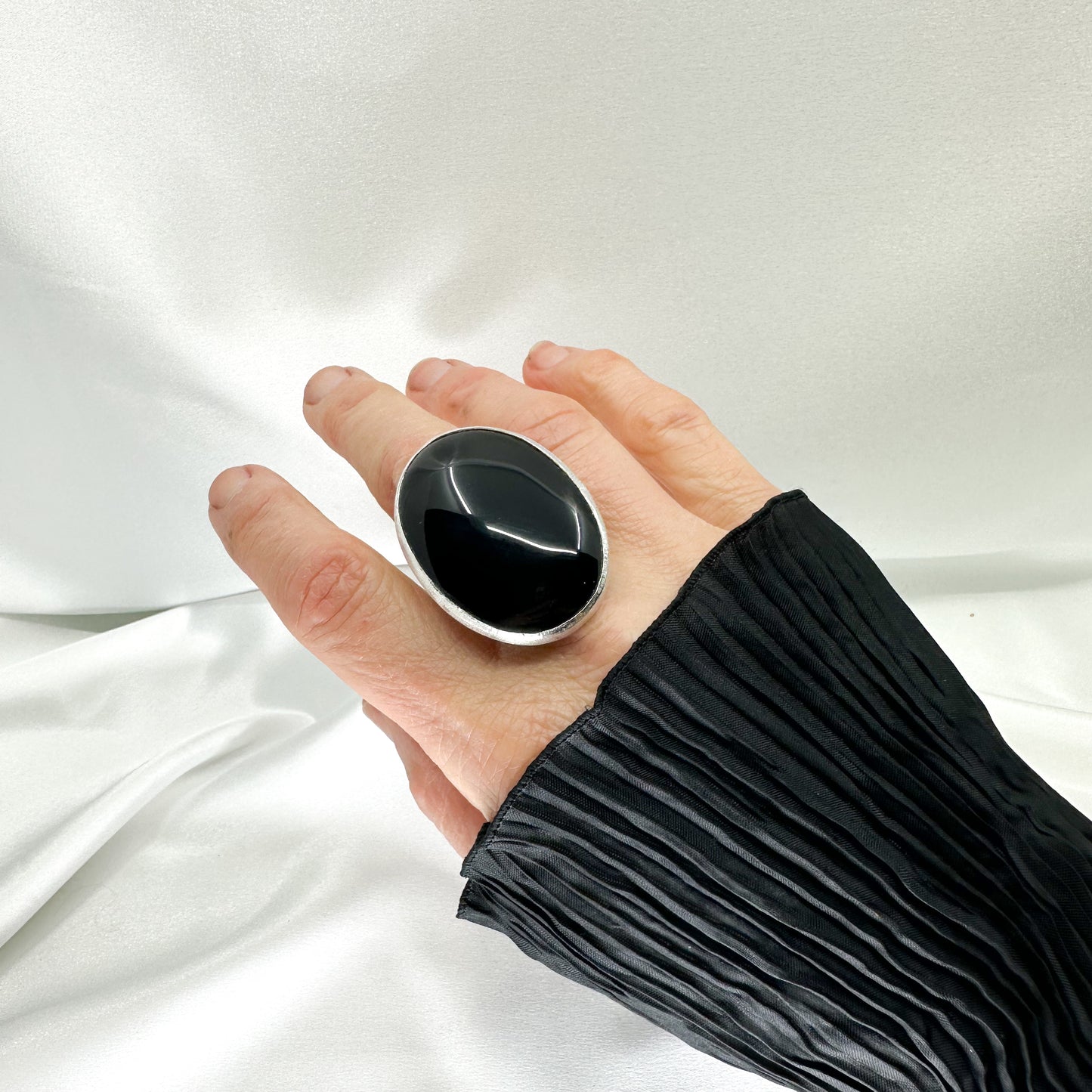 Black Onyx Cocktail Ring in Sterling Silver, size US 8, EU 57, UK P1/2