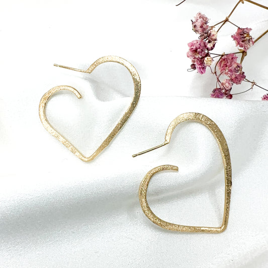 simple gold plated heart stud earrings 35mm
