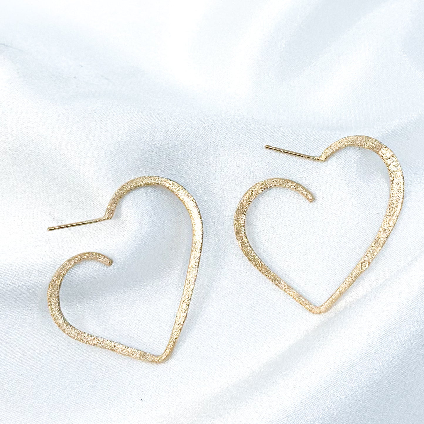 simple gold plated heart stud earrings 35mm