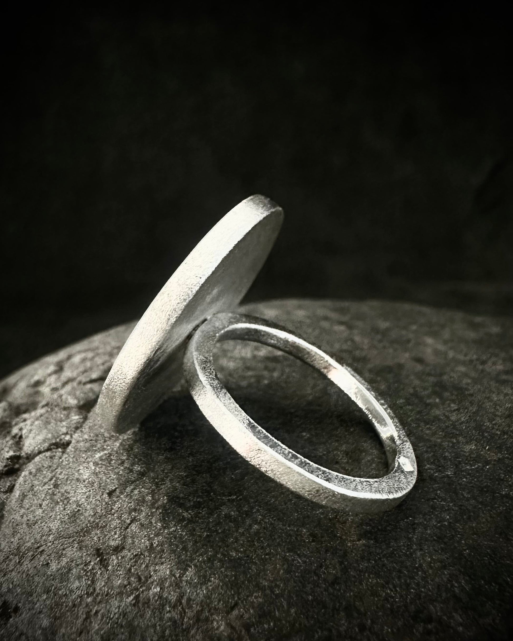 Dark blue resin statement ring in solid 925 sterling silver, back side view
