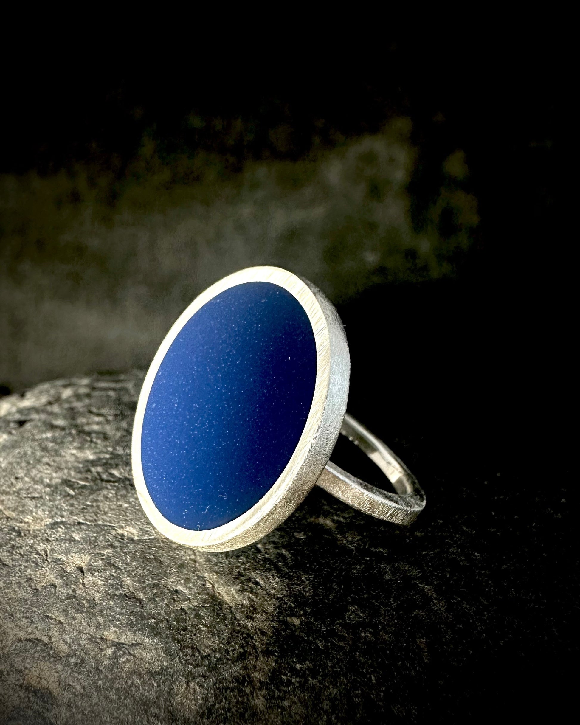 Dark blue resin statement ring in solid 925 sterling silver