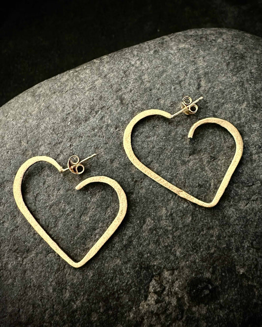 Gold-plated open heart stud earrings in 925 sterling silver, minimalist handmade jewellery