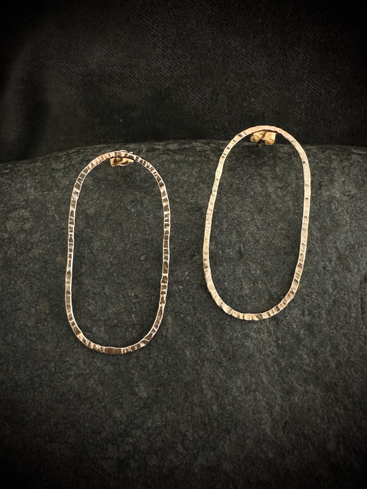 Oval 9ct gold hoop stud earrings on stone - hammered handmade jewelry