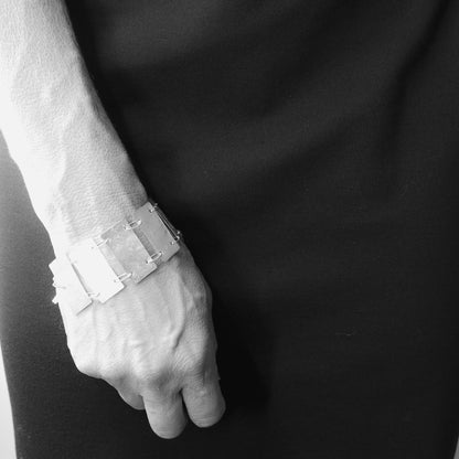 minimalist sterling silver bracelet • hammered rectangular elements • handmade in France