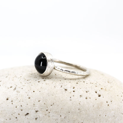 black onyx silver ring with textured round 925 eco sterling silver band • 10 mm onyx